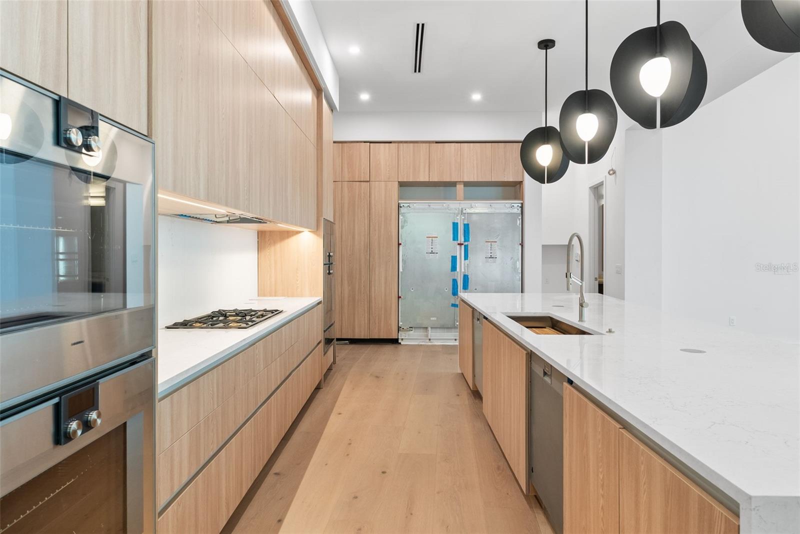 DAVIS ISLANDS REP OF PT O - Residential