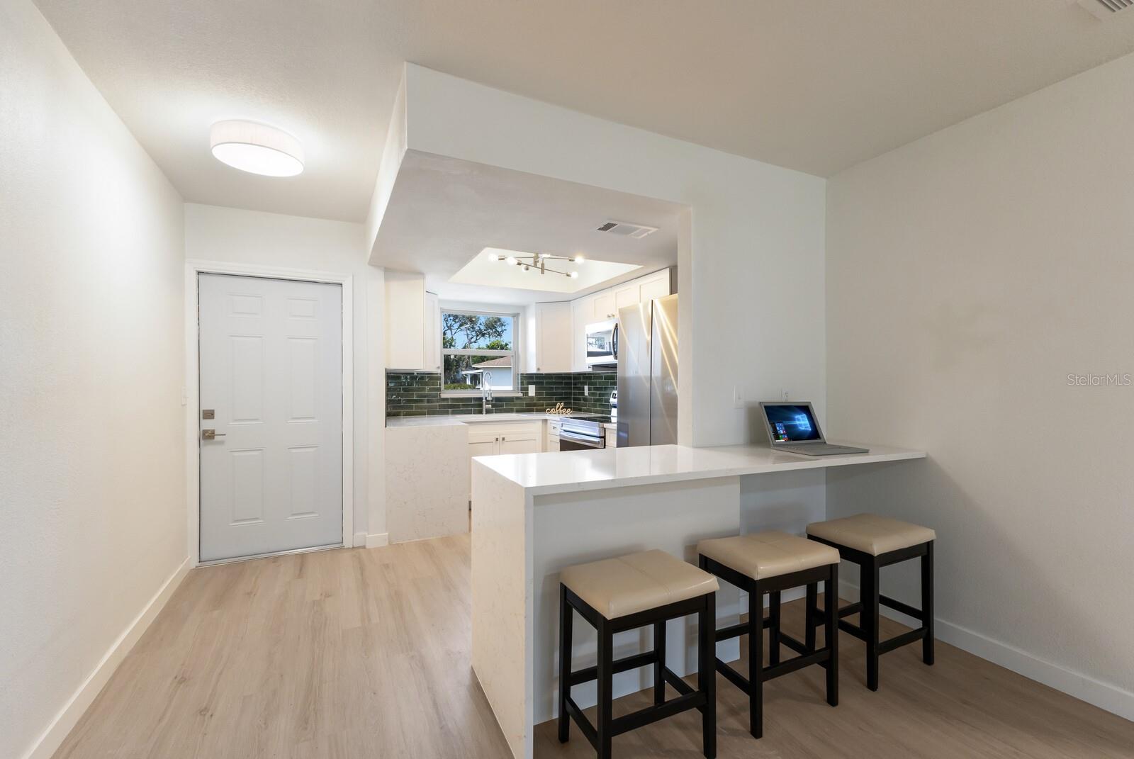 5011 LIVE OAK CIRCLE