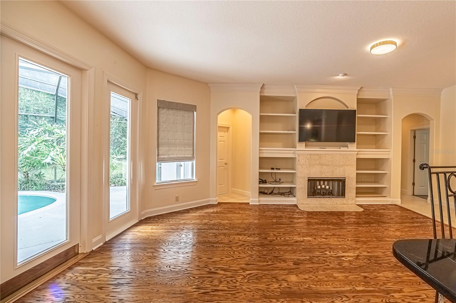 SEVILLE CHASE - Residential