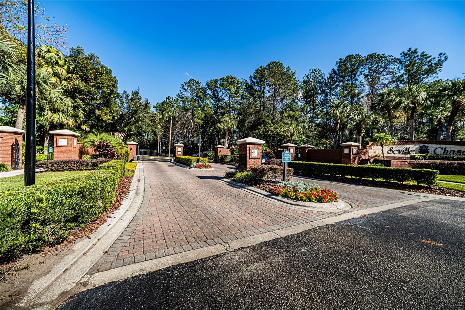 SEVILLE CHASE - Residential