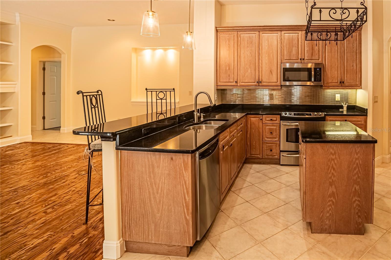 Casas a venda 4 - Jen Dantas 108 SEVILLE CHASE DRIVE