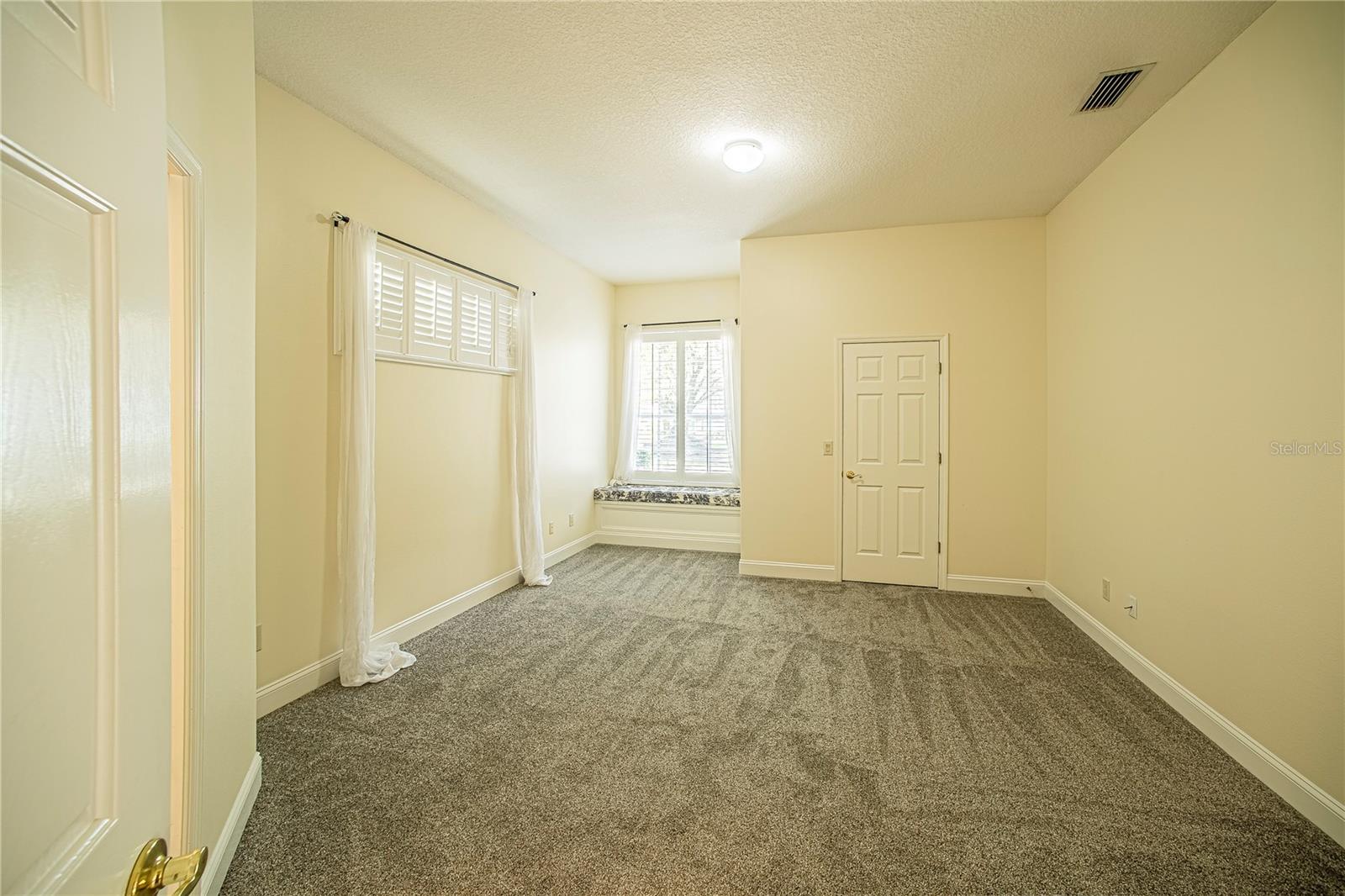 SEVILLE CHASE - Residential