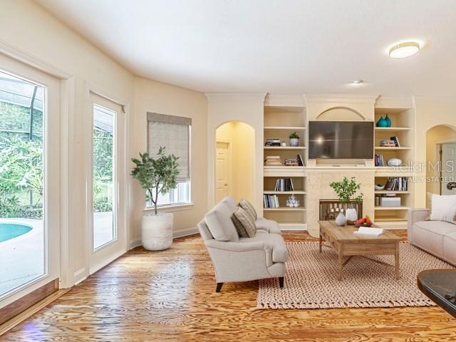 SEVILLE CHASE - Residential