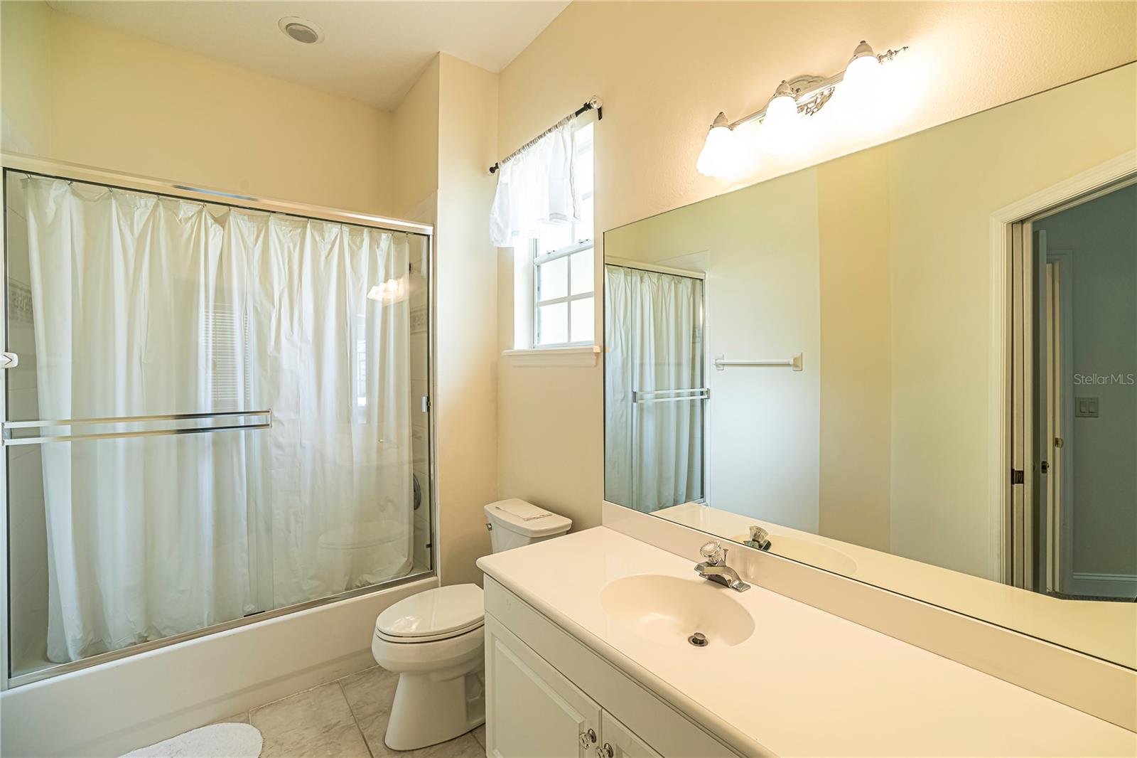 SEVILLE CHASE - Residential