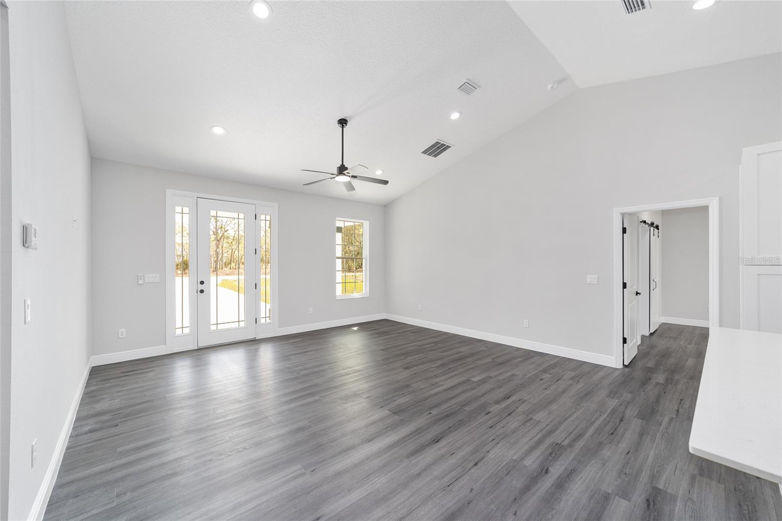 WILLISTON HYLNDS GOLF & C CLUB ESTATE - Residential Lease