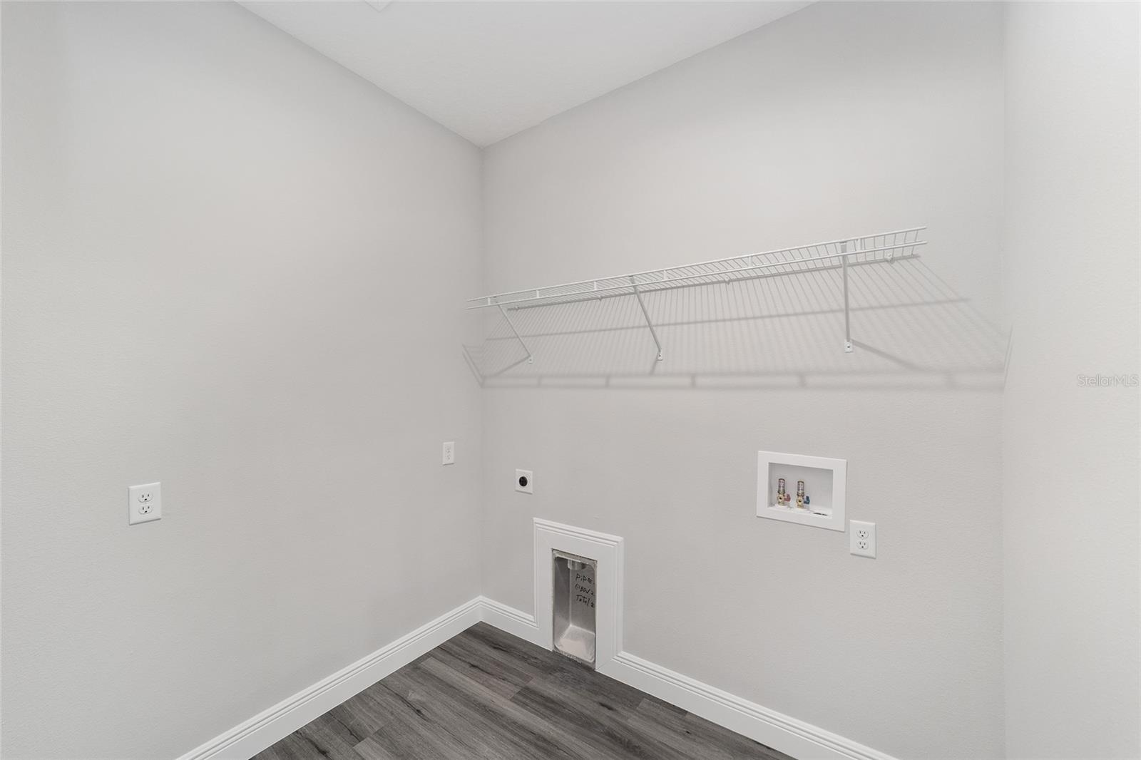 WILLISTON HYLNDS GOLF & C CLUB ESTATE - Residential Lease