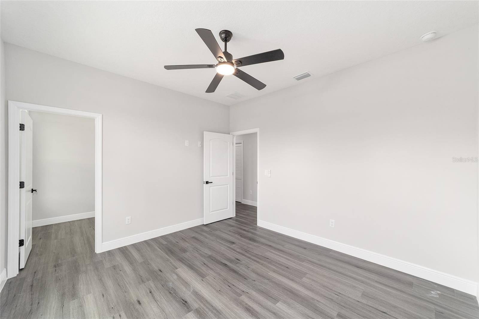 WILLISTON HYLNDS GOLF & C CLUB ESTATE - Residential Lease