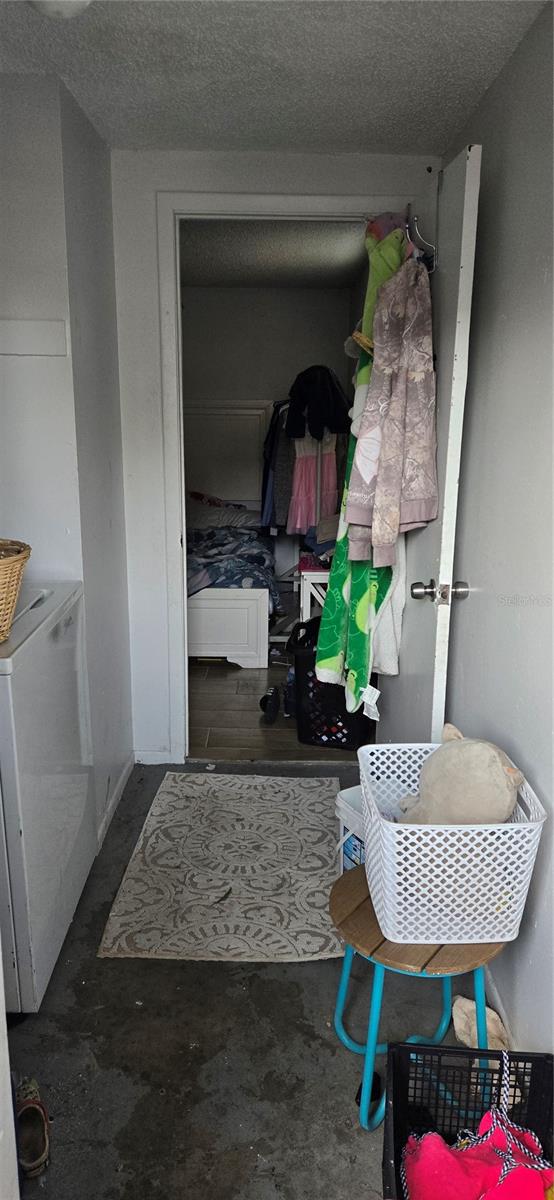 CAYMAN PARK - Residential Income