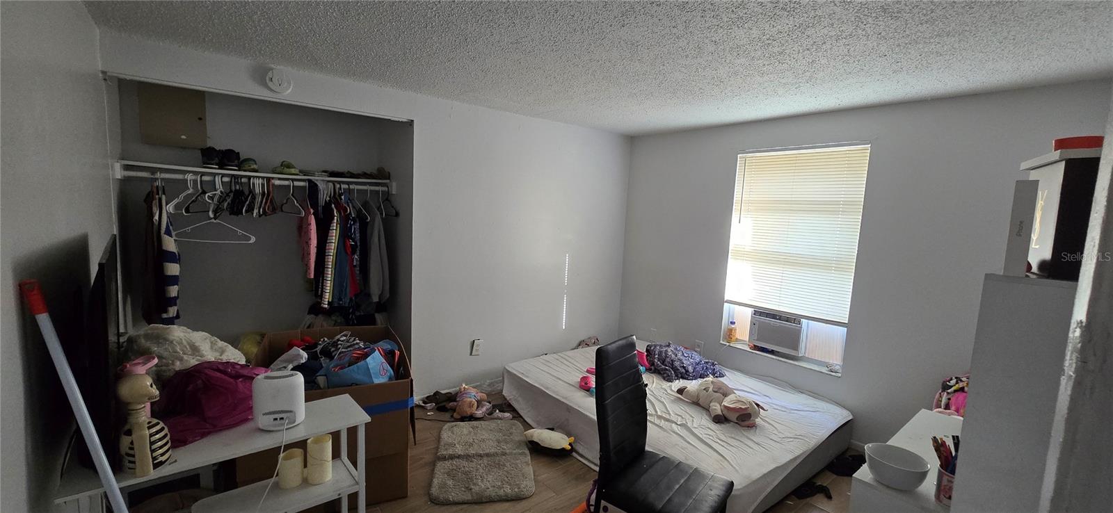 CAYMAN PARK - Residential Income