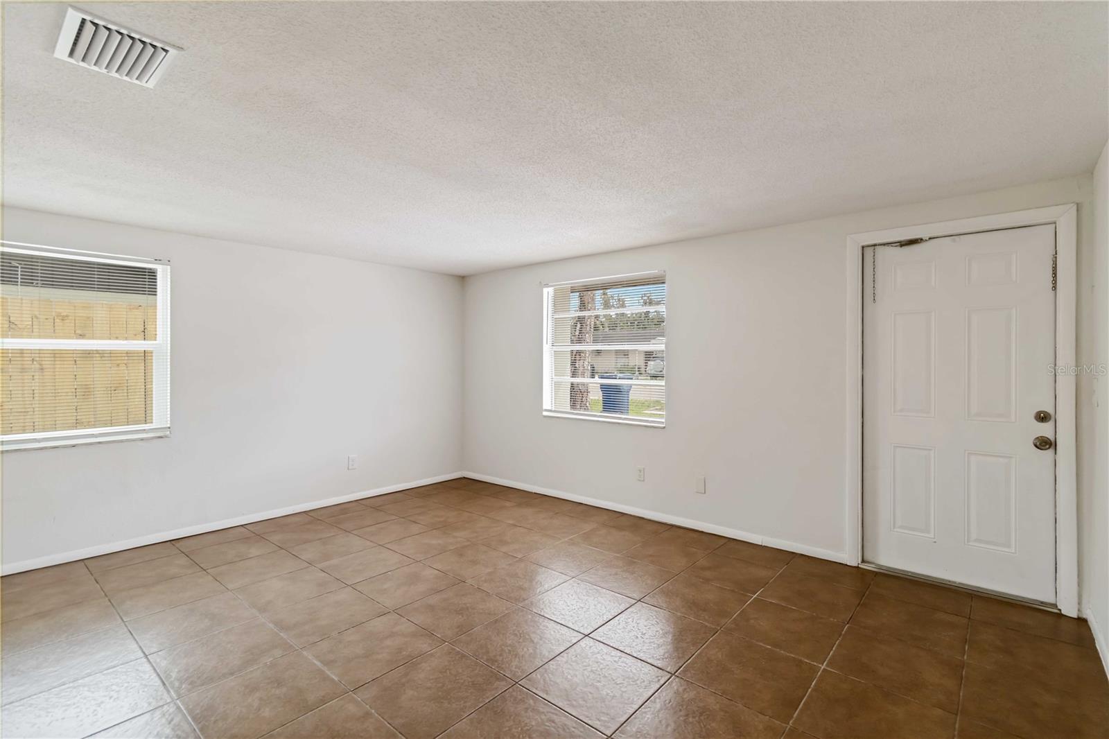 1003 58TH AVENUE DRIVE E