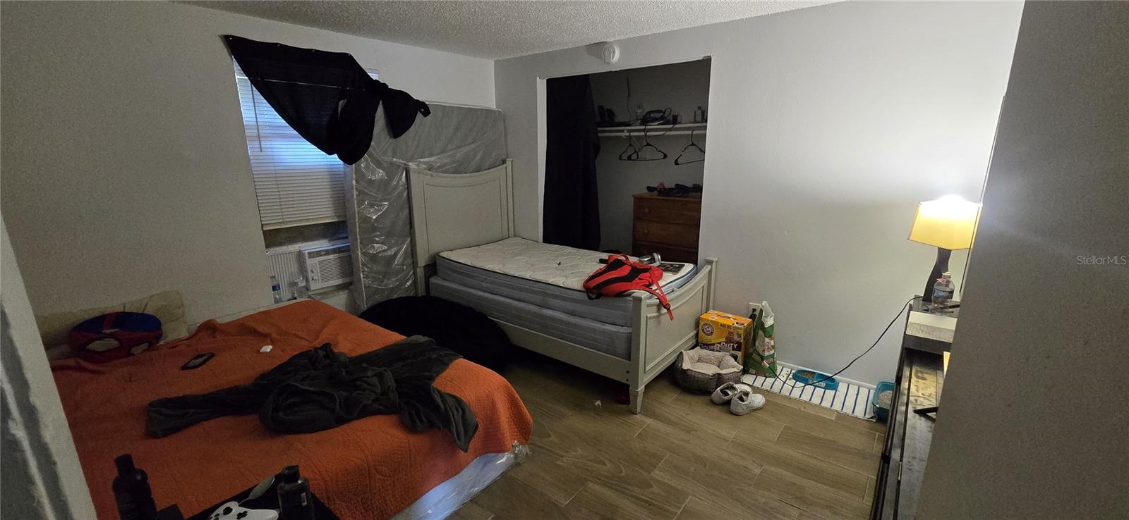 CAYMAN PARK - Residential Income