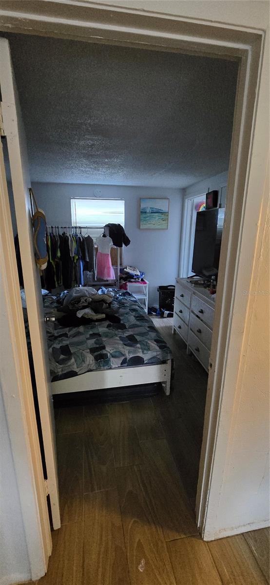 CAYMAN PARK - Residential Income