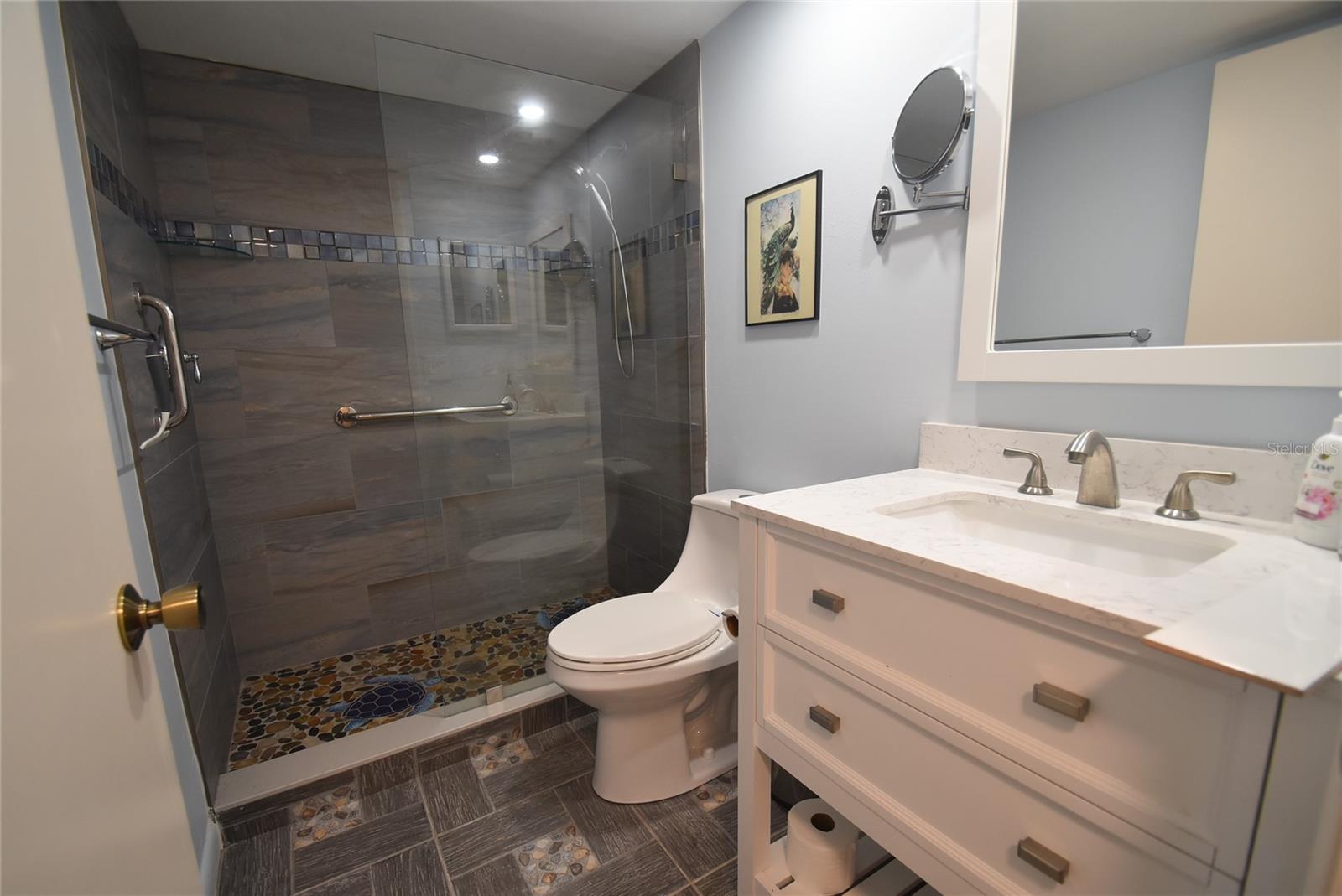 PELICAN COVE IV - Residential Lease