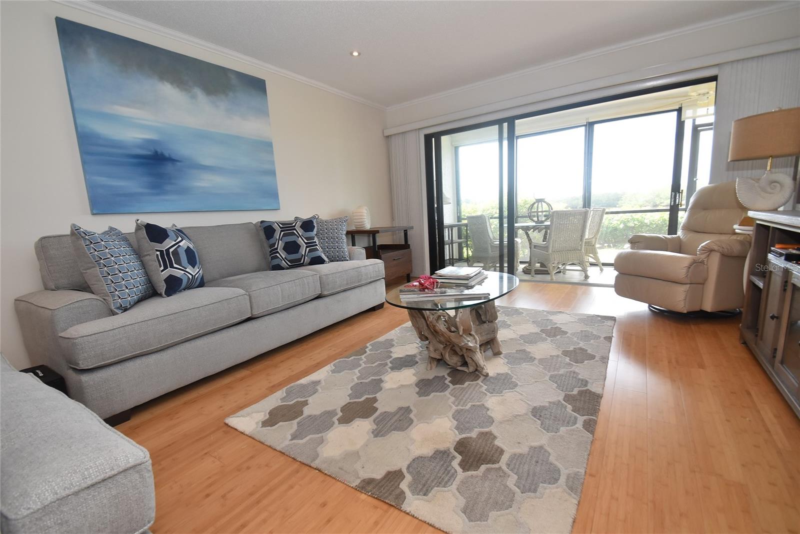 PELICAN COVE IV - Residential Lease