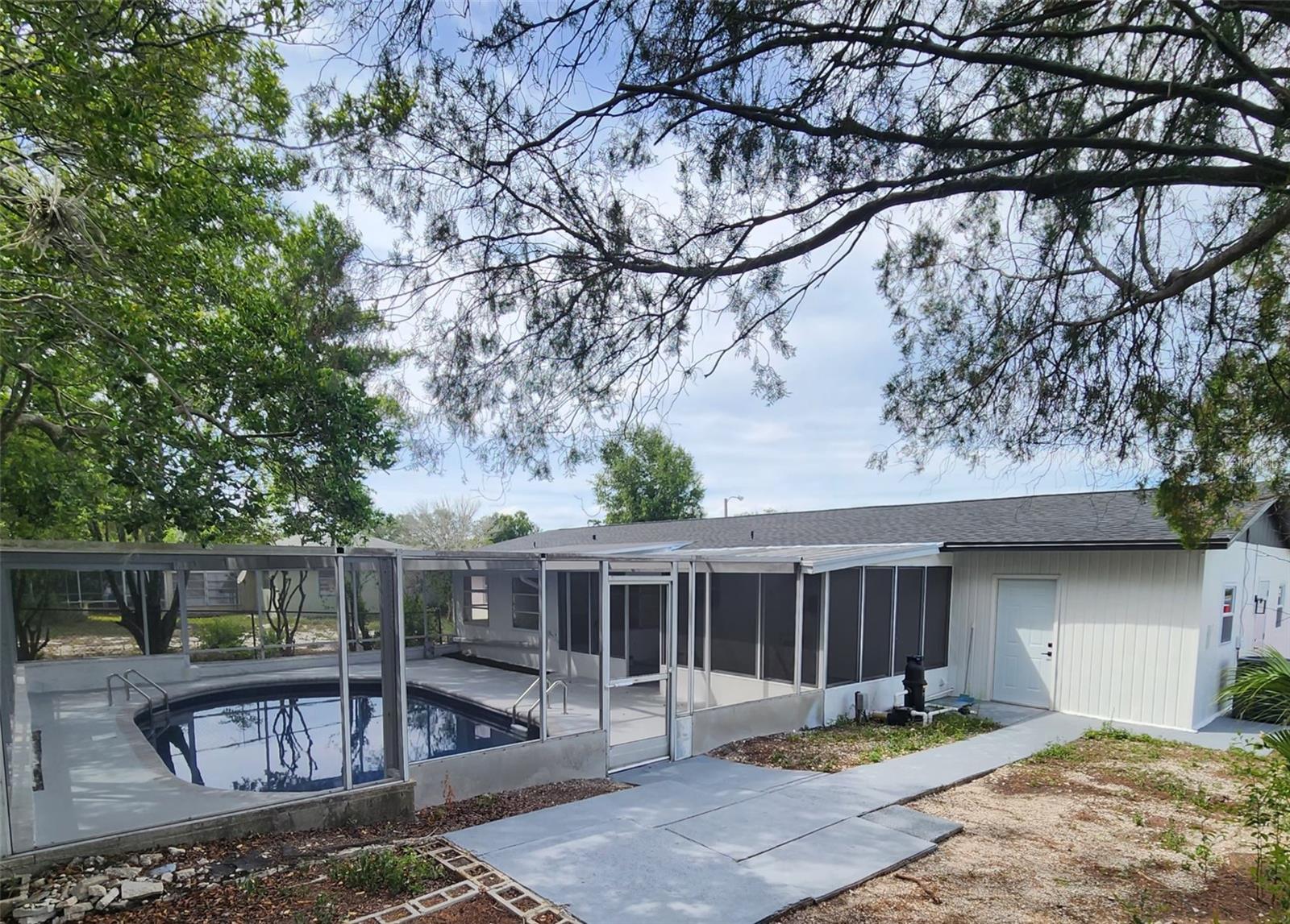 7444 HOLIDAY DRIVE