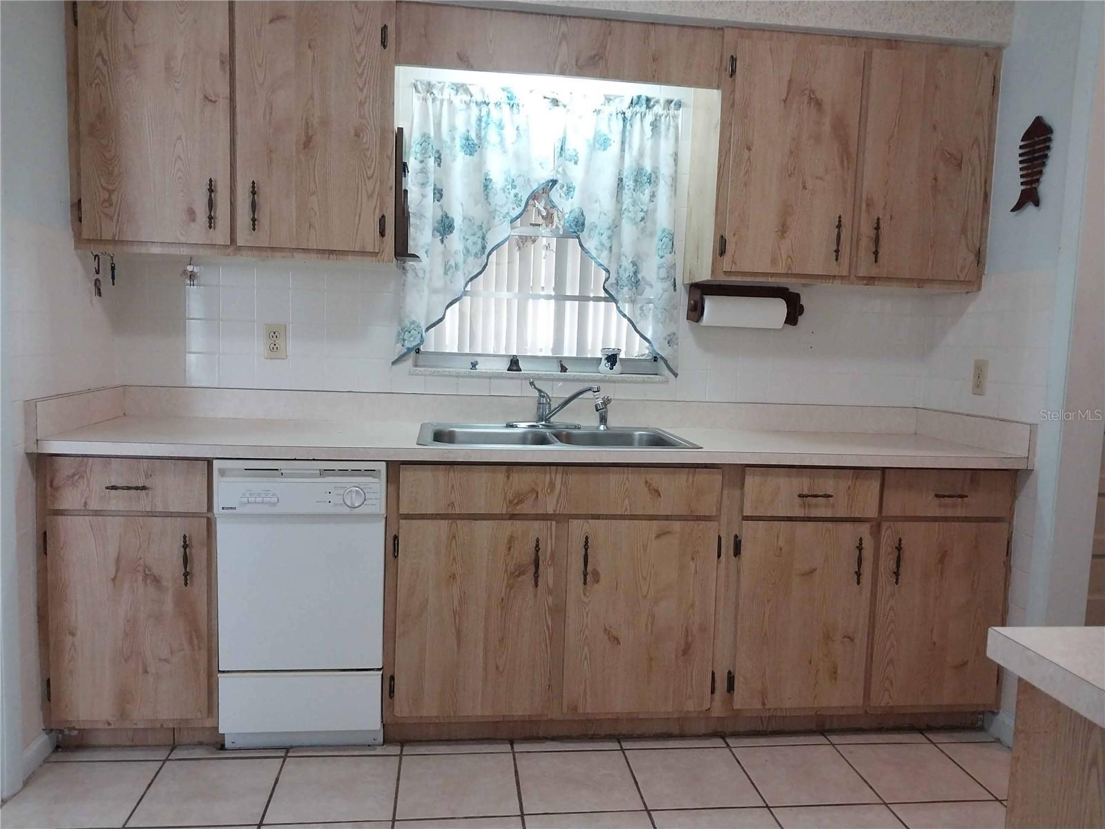 SUN RAY HOMES 02 - Residential