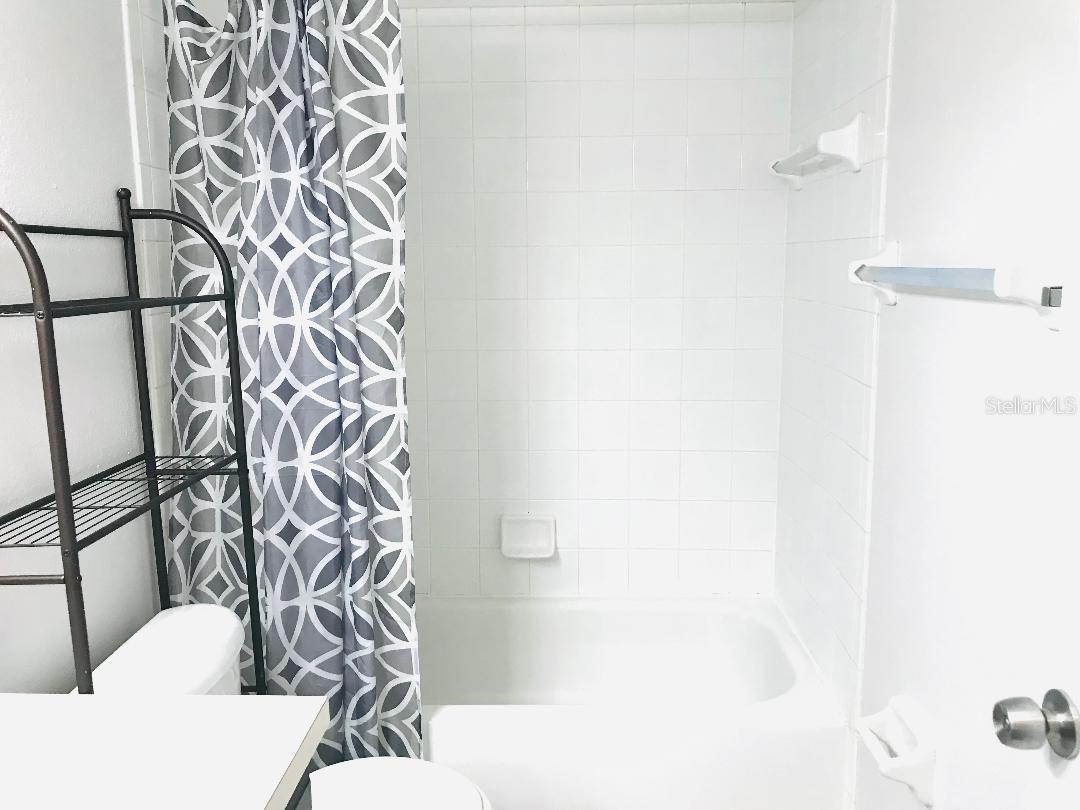 TRAFALGAR SQUARE - Residential Lease