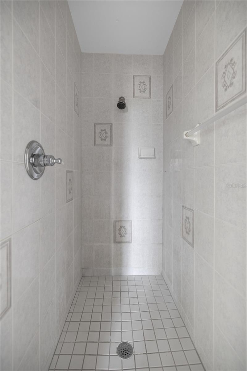 WOODWIND - Residential Lease