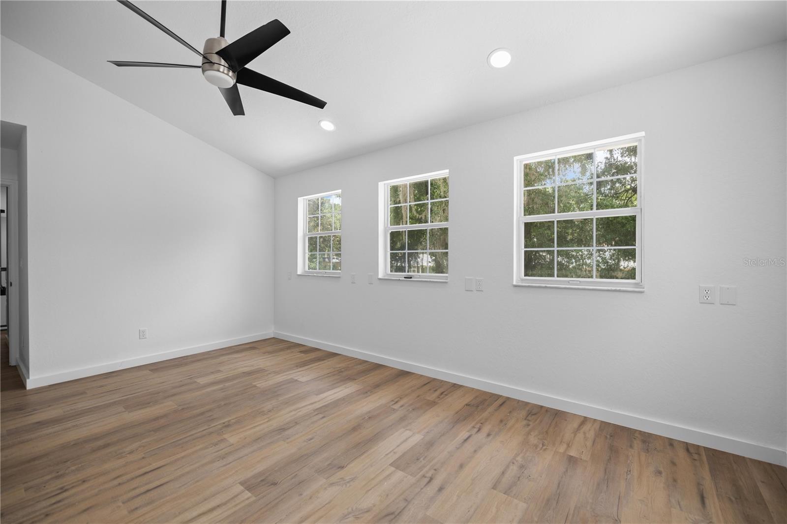 WOODWIND - Residential Lease