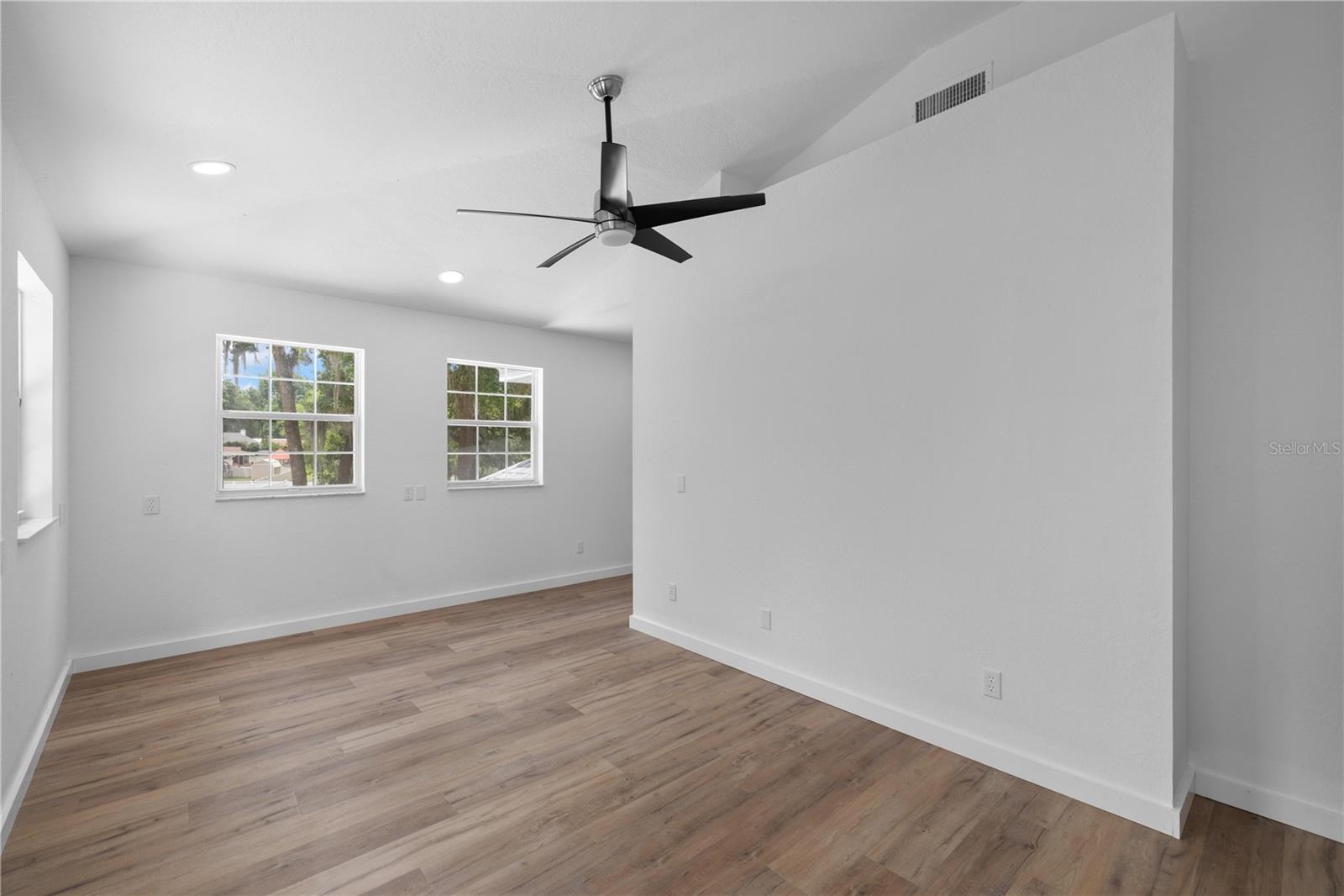 WOODWIND - Residential Lease