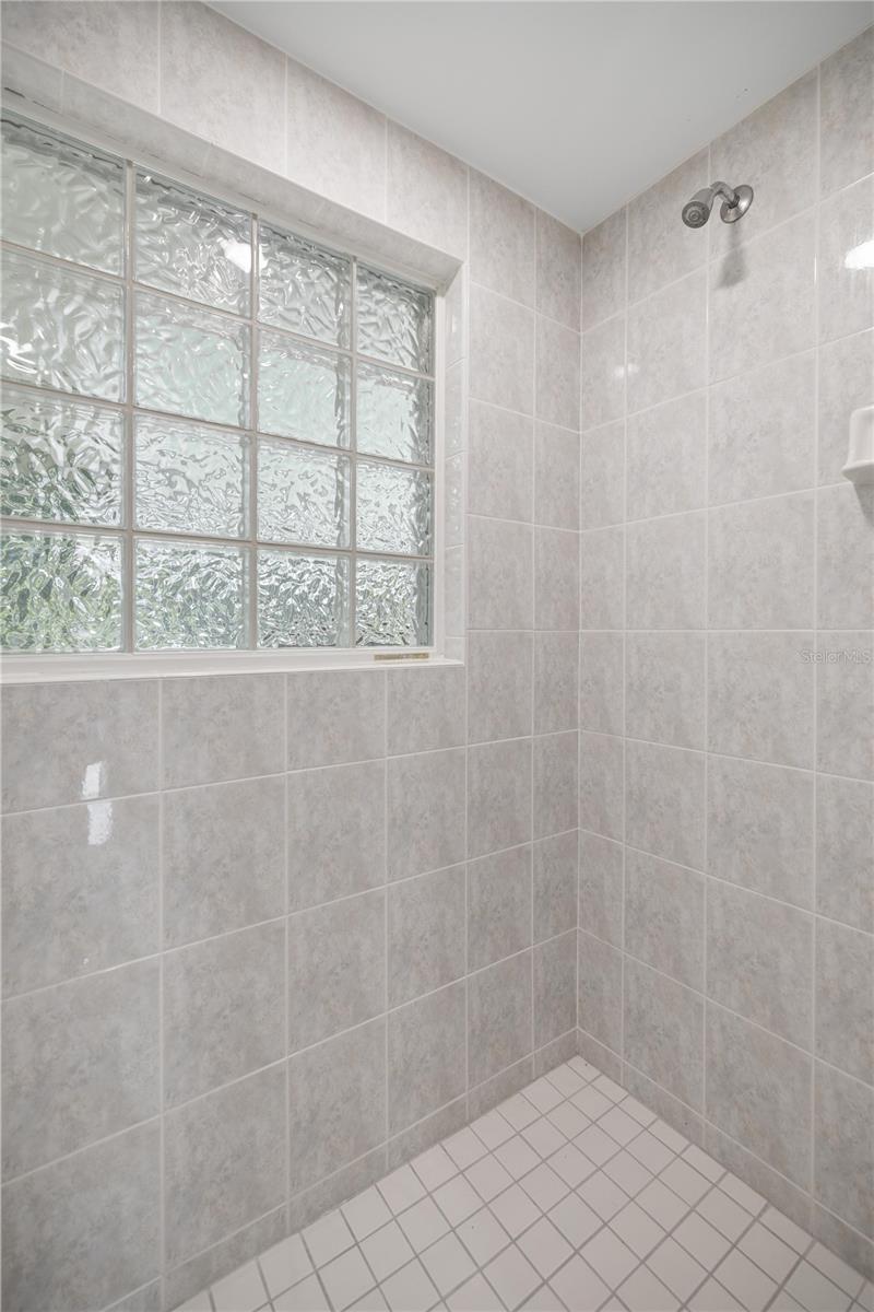 WOODWIND - Residential Lease