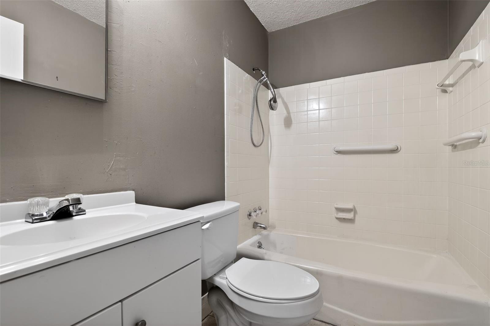 SILVER SPGS SHORES UN 66 - Residential