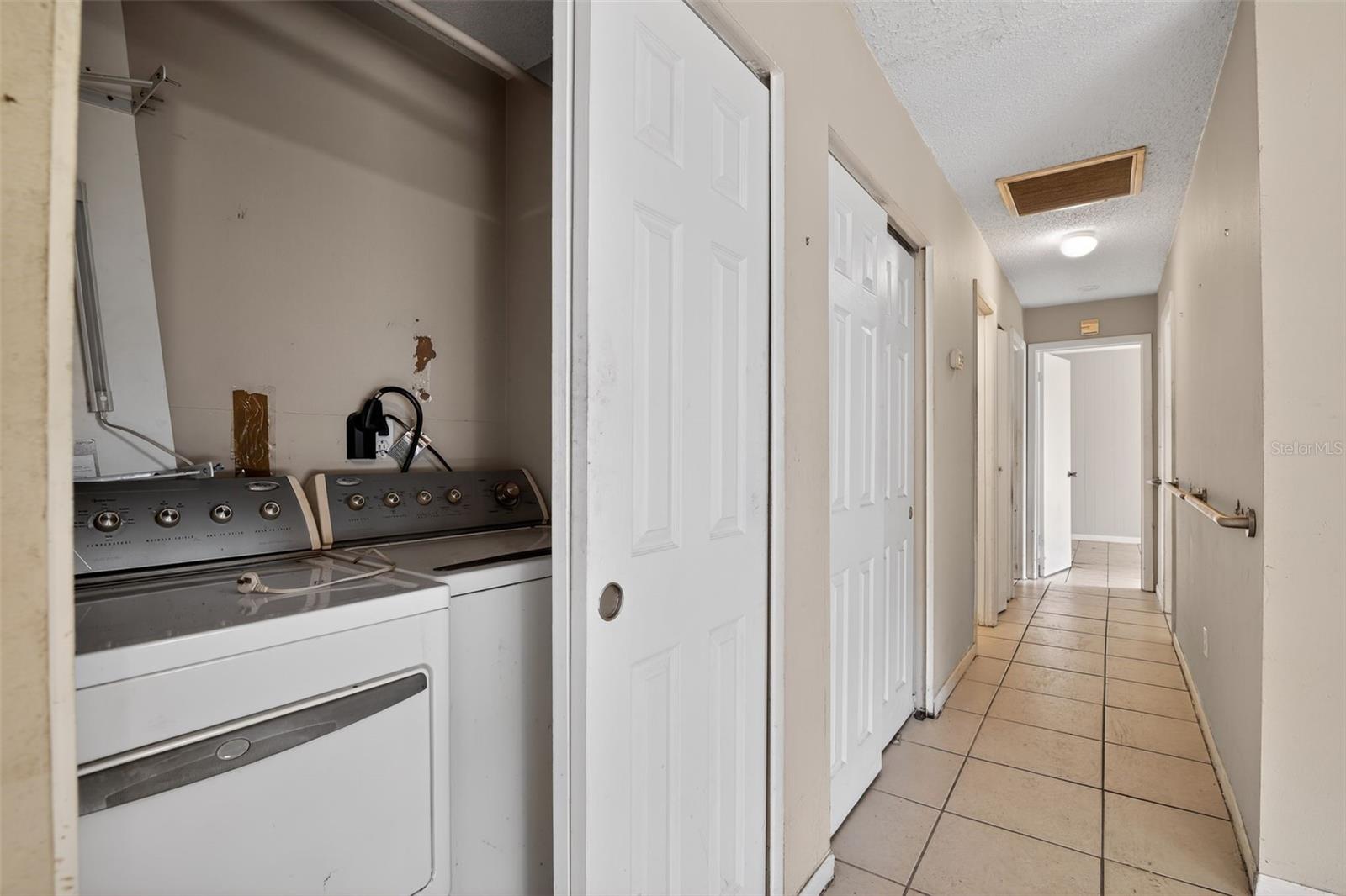 SILVER SPGS SHORES UN 66 - Residential