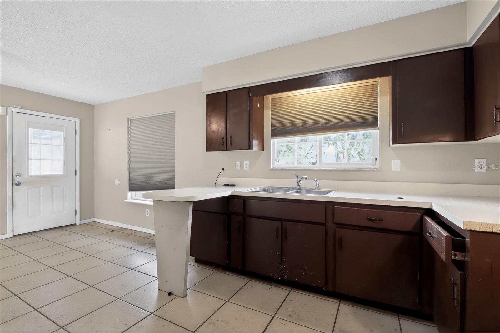 SILVER SPGS SHORES UN 66 - Residential