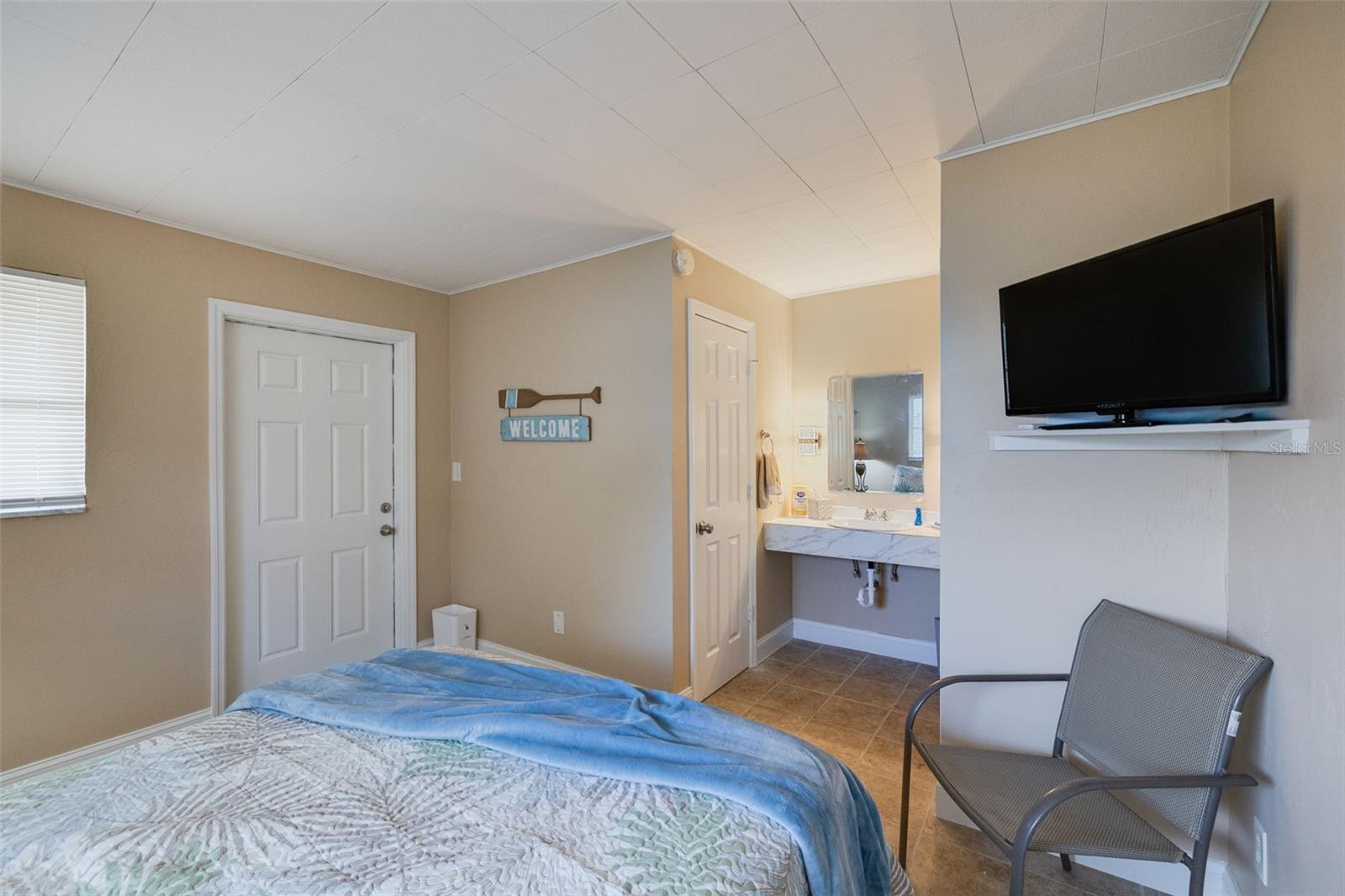 RIVER FOREST ISLAND - Residential