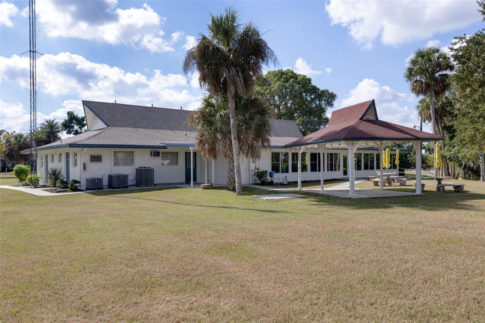 RIVER FOREST ISLAND - Residential