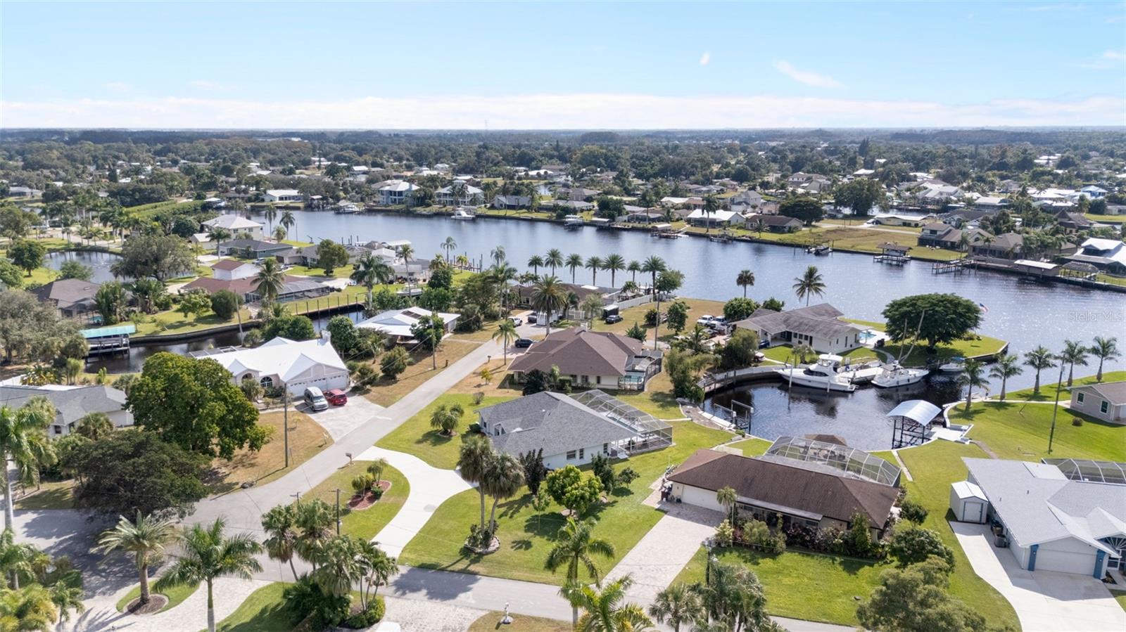 RIVER FOREST ISLAND - Residential