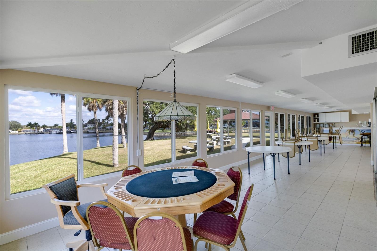 RIVER FOREST ISLAND - Residential