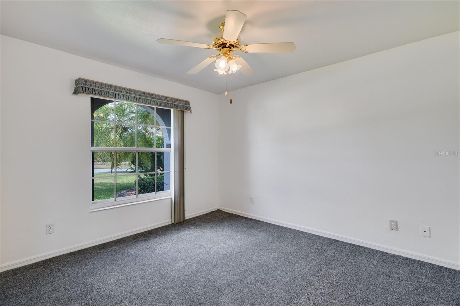 RIVER FOREST ISLAND - Residential