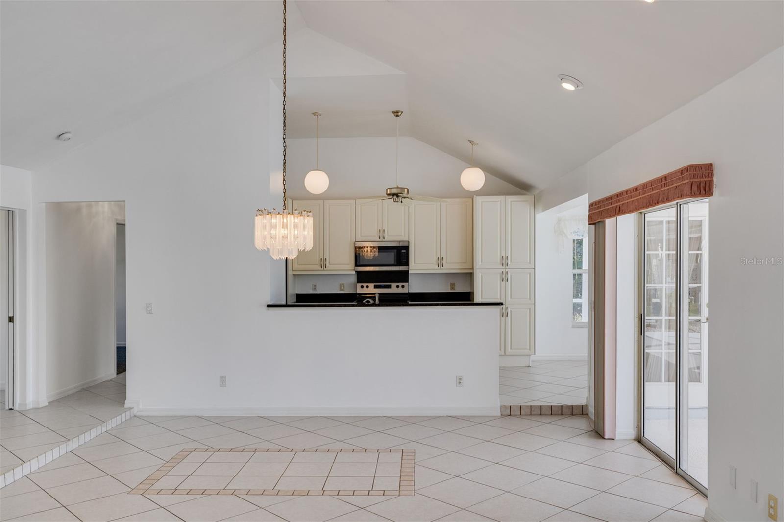 RIVER FOREST ISLAND - Residential