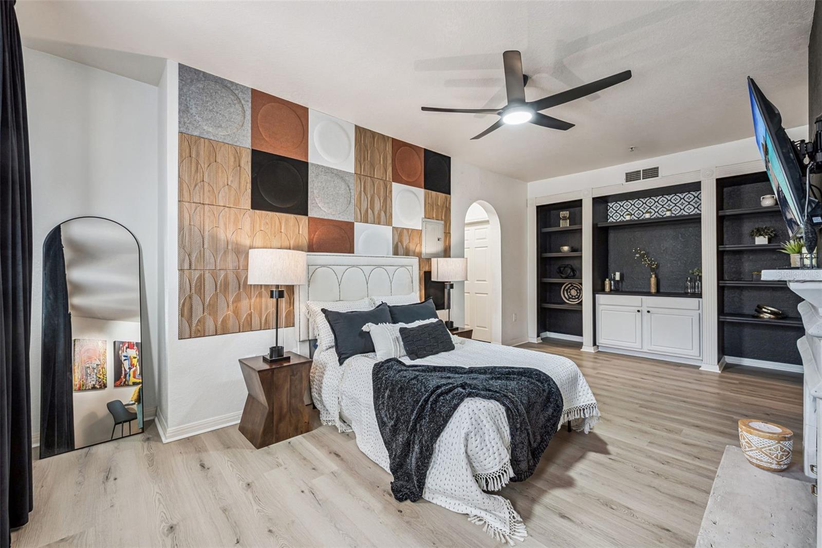 UPTOWN PLACE CONDO - Residential