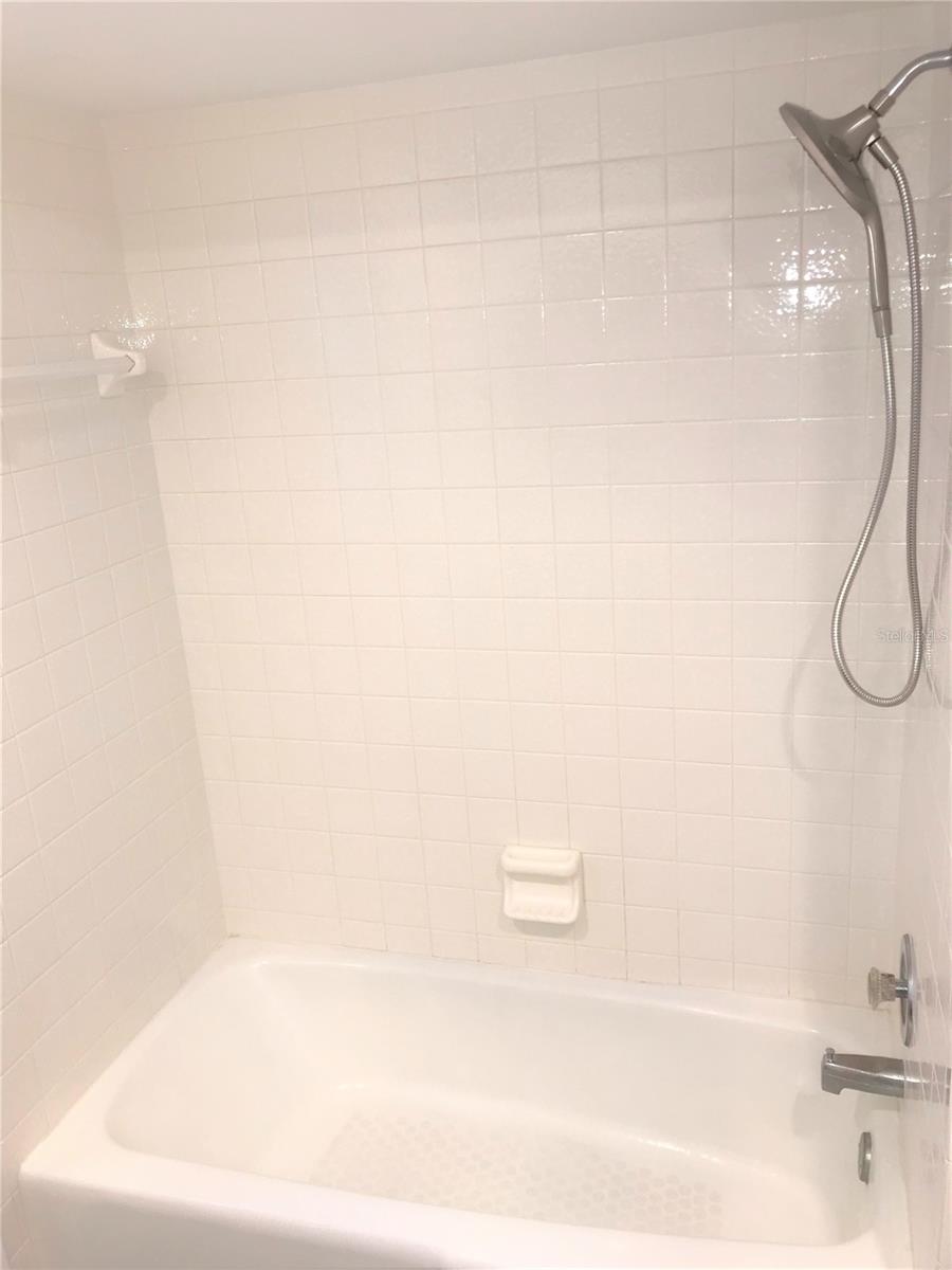 SUNSET ESTATES SUB - Residential Lease