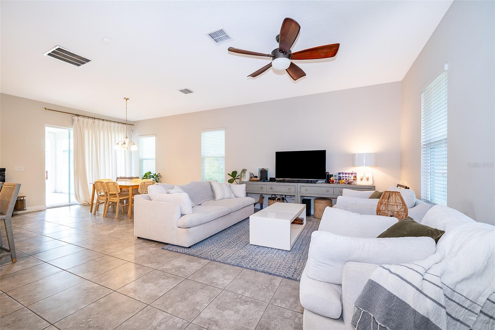 7189 SUMMERLAKE GROVES STREET