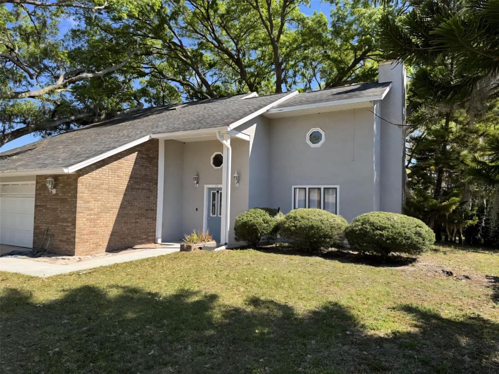 Photo of 1727 Cypress Court, Saint Cloud, FL 34769 (MLS # GC534229)