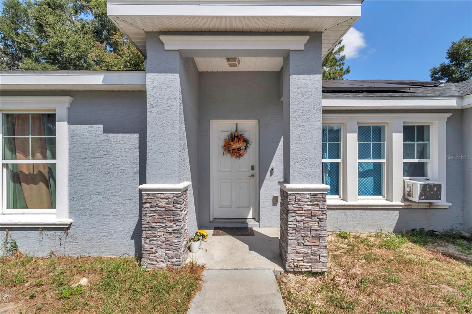BELLEVIEWS SUNNY SKIES - Residential