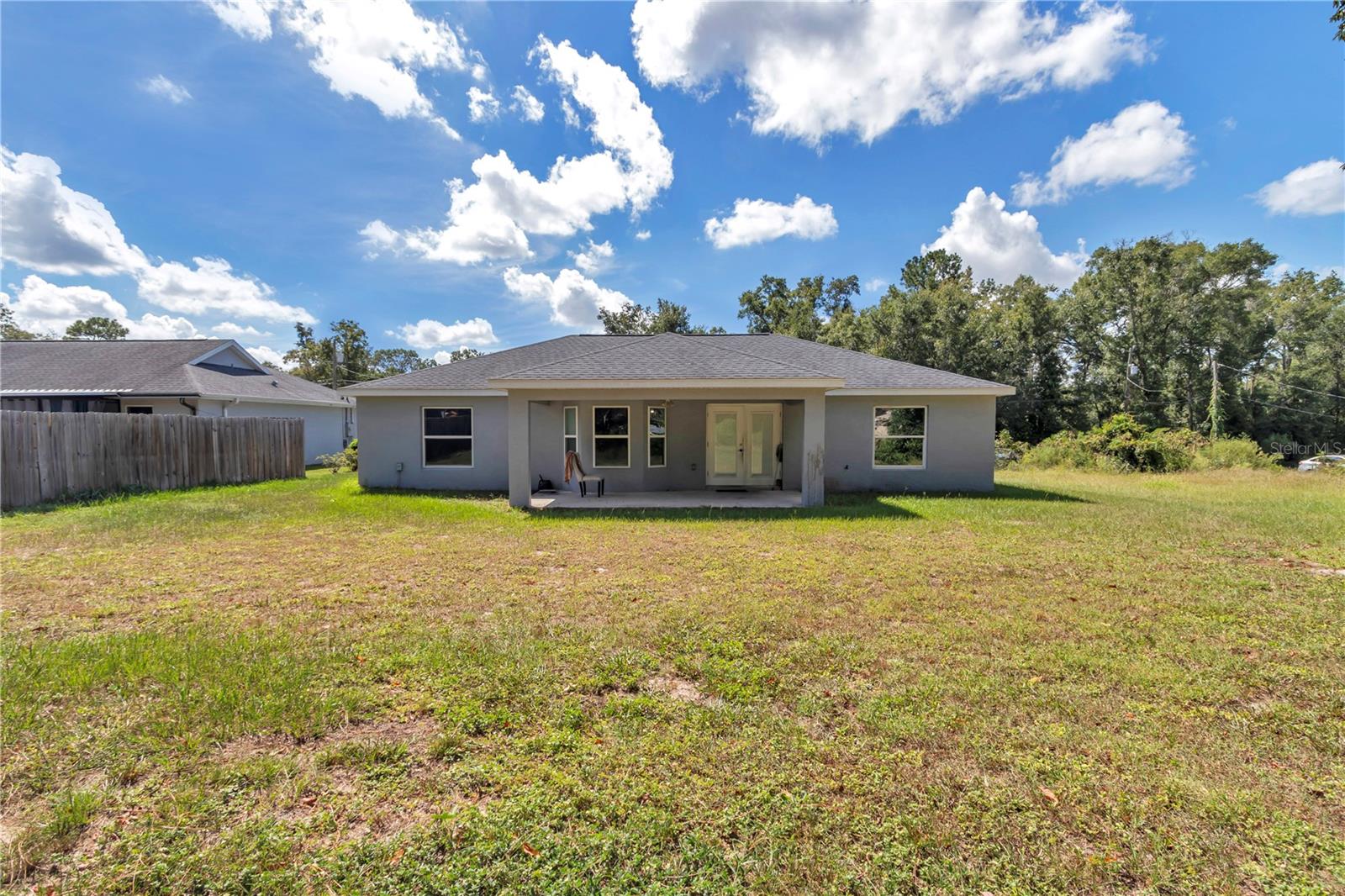 BELLEVIEWS SUNNY SKIES - Residential