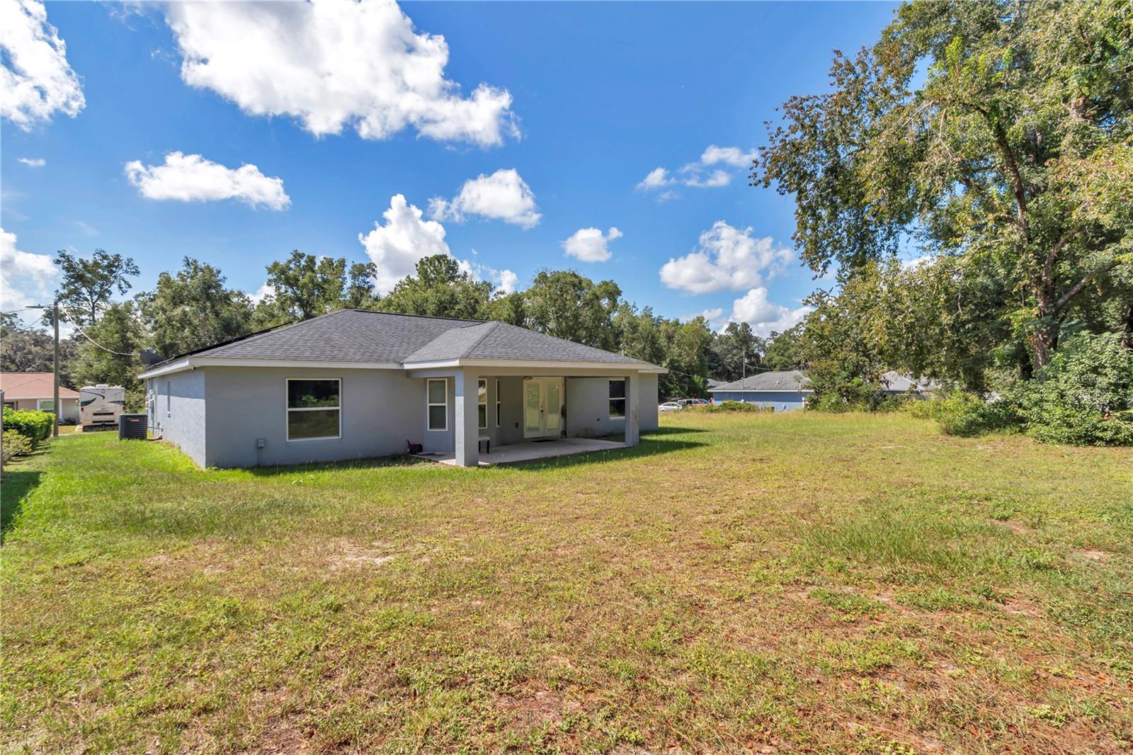 BELLEVIEWS SUNNY SKIES - Residential