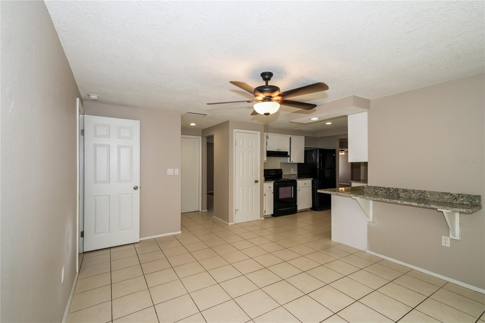 CINNAMON HILL - Residential