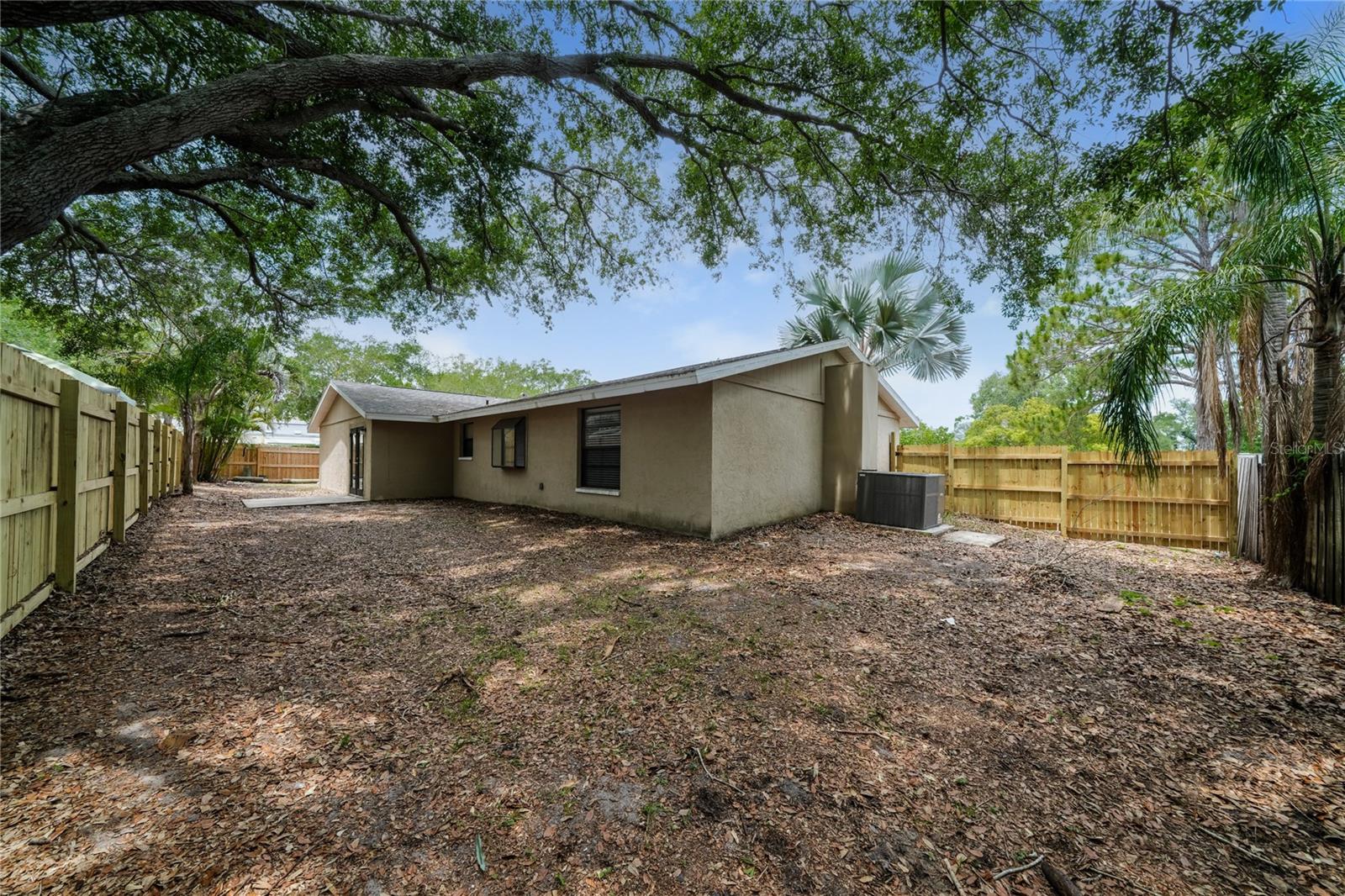 CINNAMON HILL - Residential
