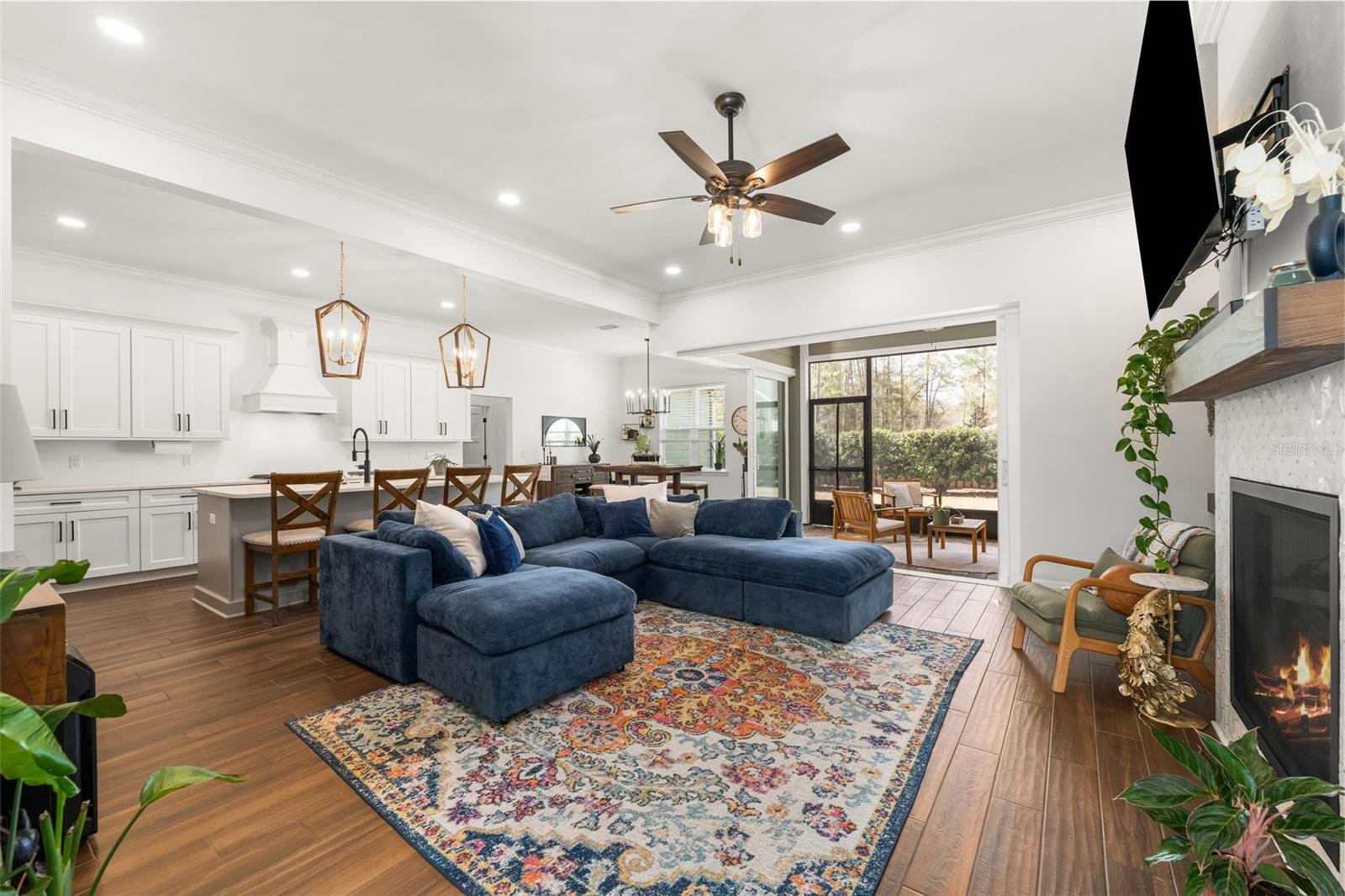 LEXINGTON PLACE - Residential