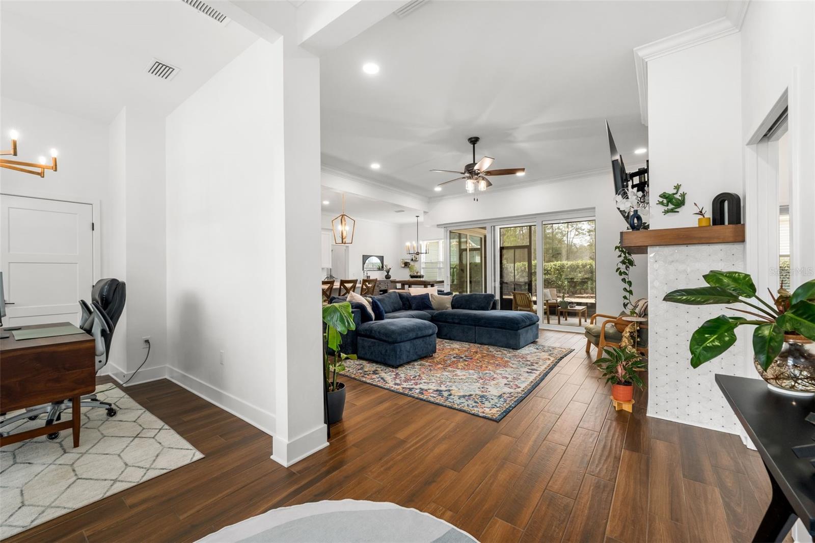 LEXINGTON PLACE - Residential