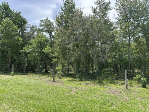 Tiny photo for SE 16 Lane, Morriston, FL 32668 (MLS # GC541519)