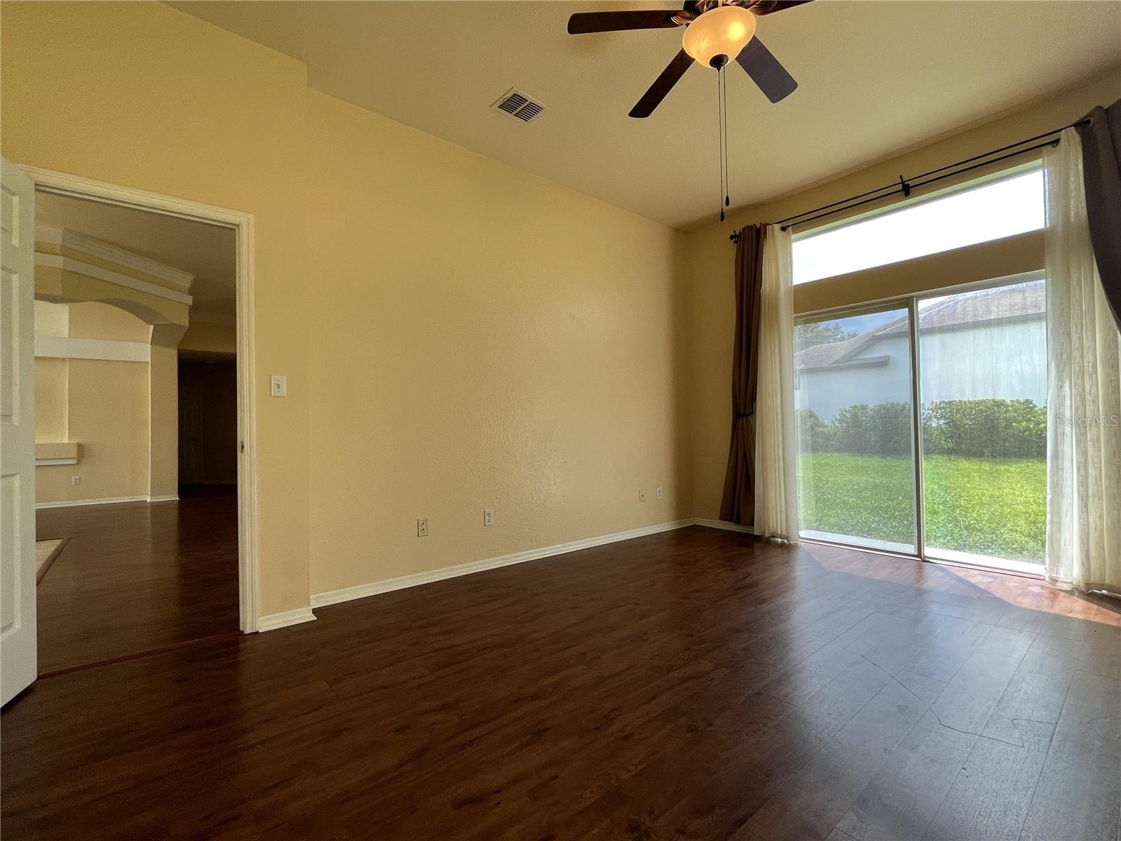 HAMPTONS - Residential Lease