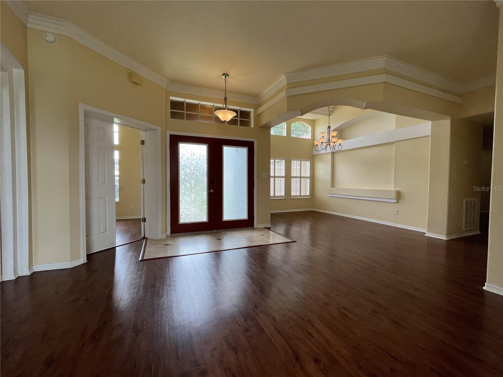 HAMPTONS - Residential Lease