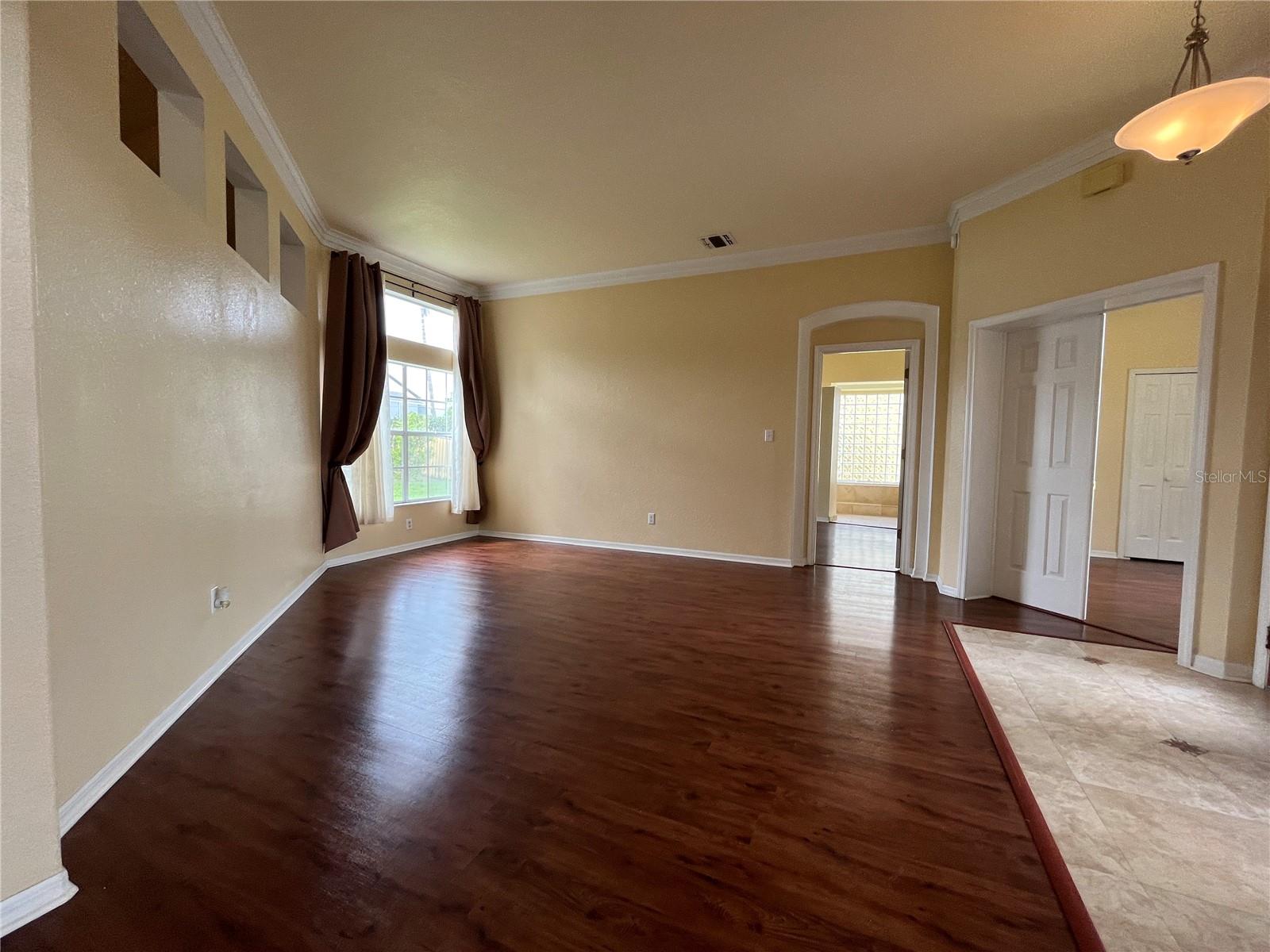 HAMPTONS - Residential Lease