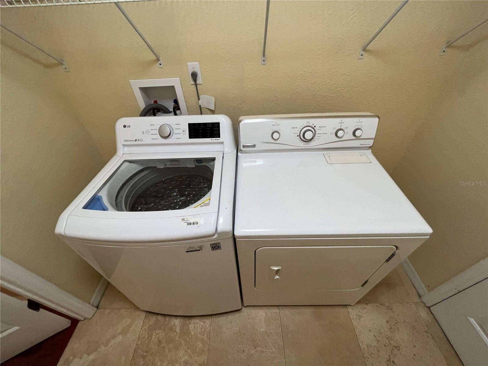 HAMPTONS - Residential Lease